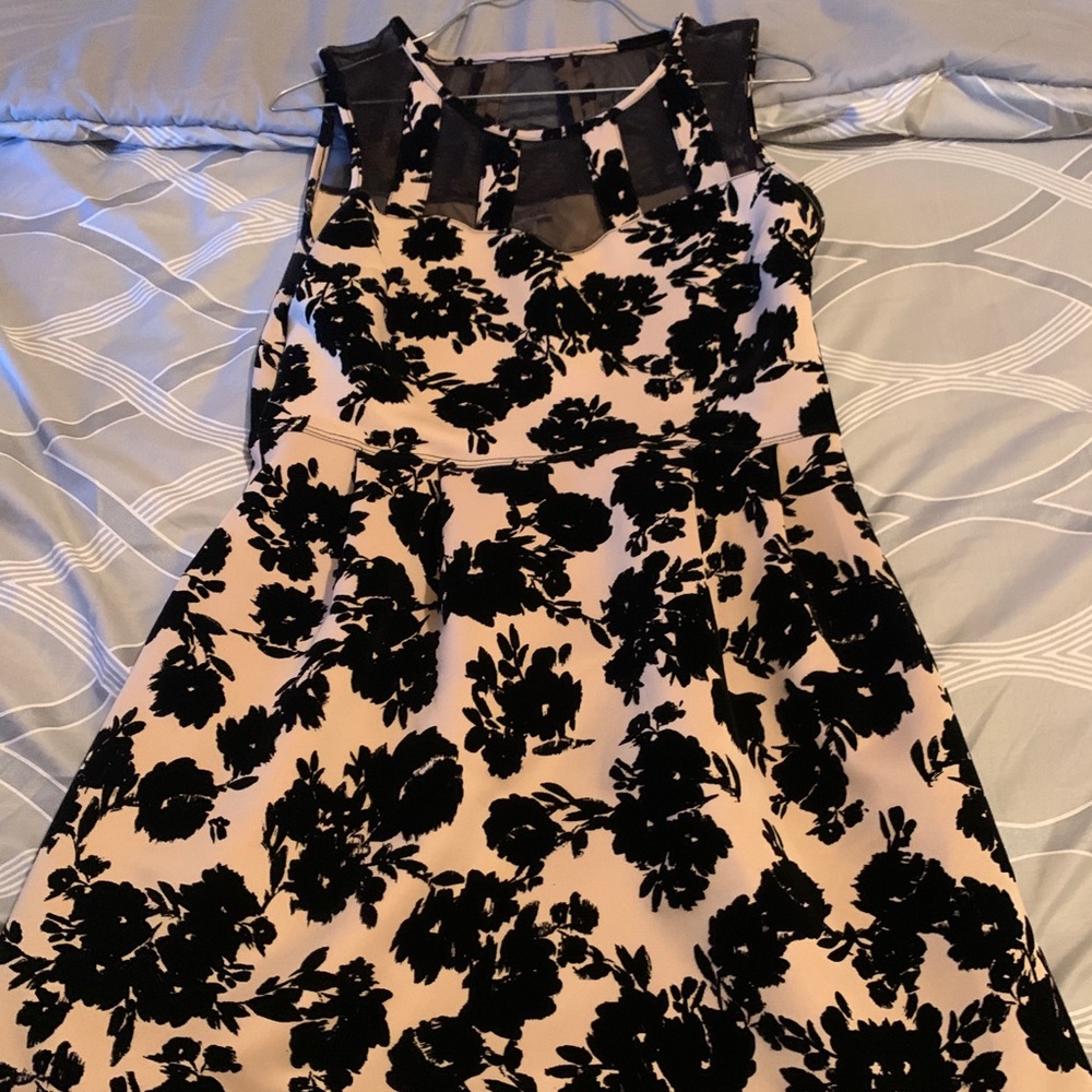 Dress - Picture 1 of 2